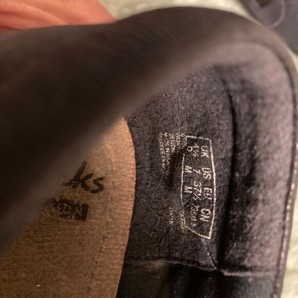 Clark’s Soft Cushion Slip On Shoes - Picture 6 of 7